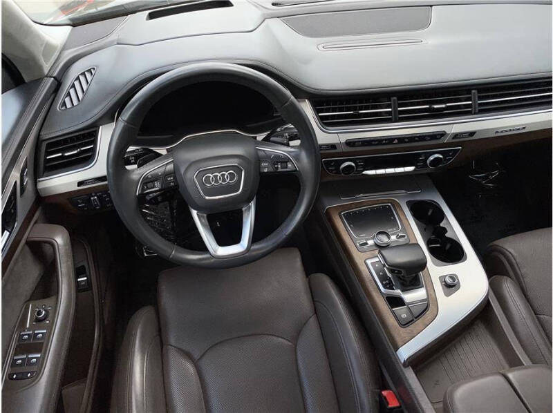 2019 Audi Q7 quattro Prestige 55 TFSI