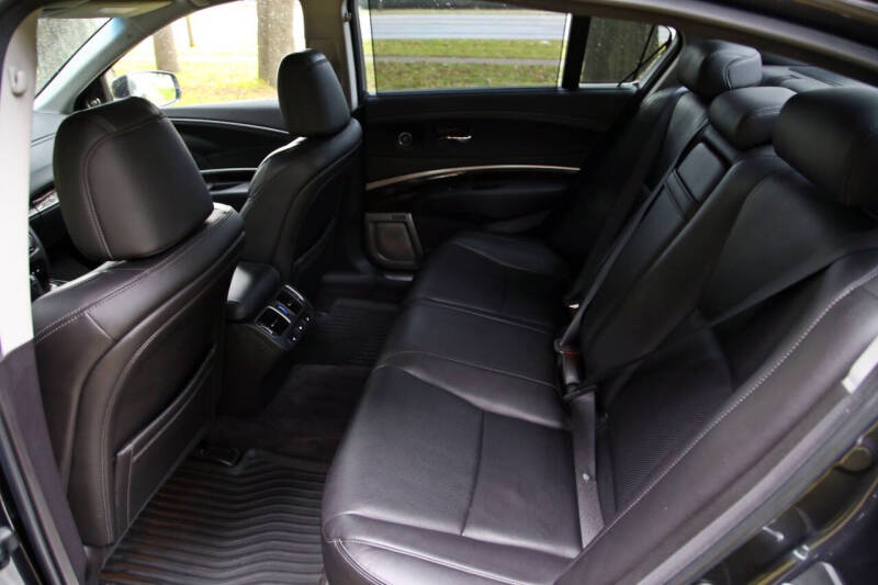 2016 Acura RLX w/Advance