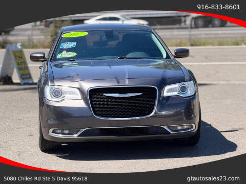 2017 Chrysler 300 Limited