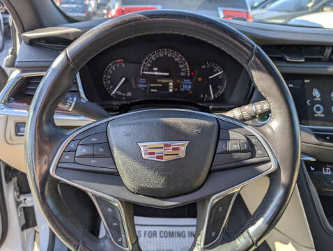 2017 Cadillac XT5 Luxury