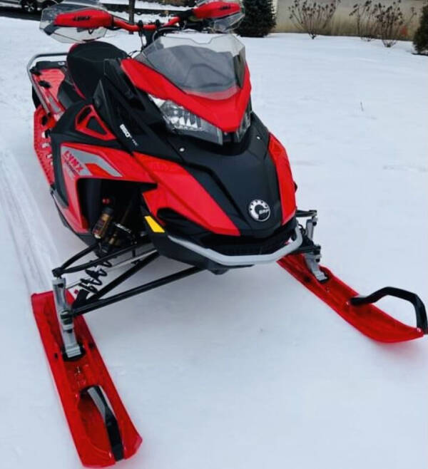 2022 LYNX RAVE RE 850 for sale at iSellTrux in Hampstead NH