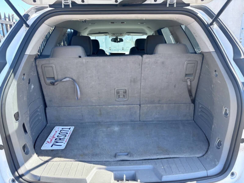 2017 Chevrolet Traverse LS