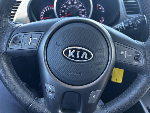2012 Kia Soul +
