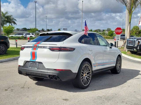 2023 Porsche Cayenne Coupe Platinum Edition
