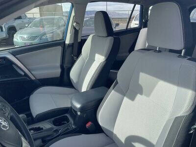 2017 Toyota RAV4 Hybrid LE Plus