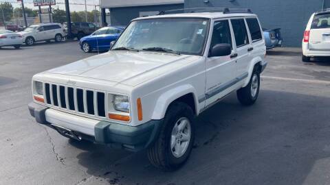2001 Jeep Cherokee for sale at ROUTE 6 AUTOMAX in Markham IL