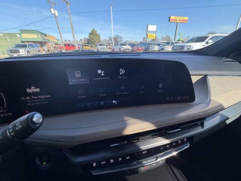 2024 Cadillac XT4 Luxury