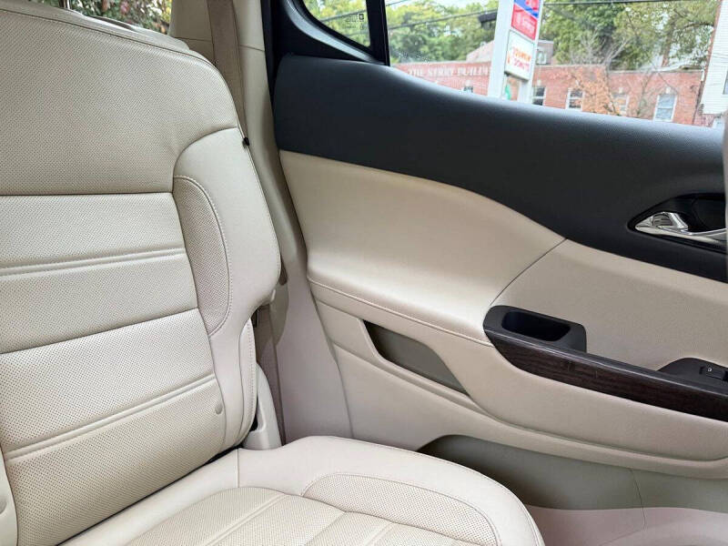 2020 GMC Acadia Denali