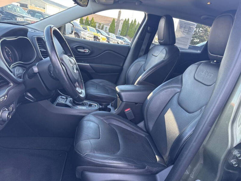 2021 Jeep Cherokee Latitude Lux