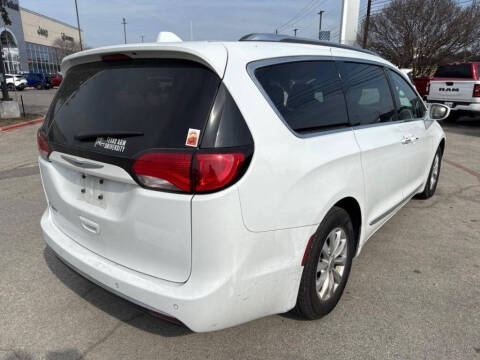 2019 Chrysler Pacifica Touring L