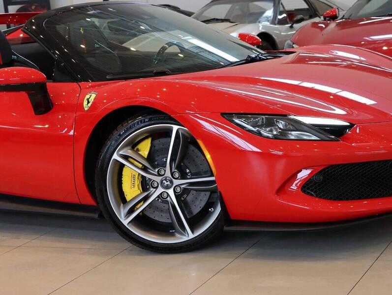 2024 Ferrari 296 GTS