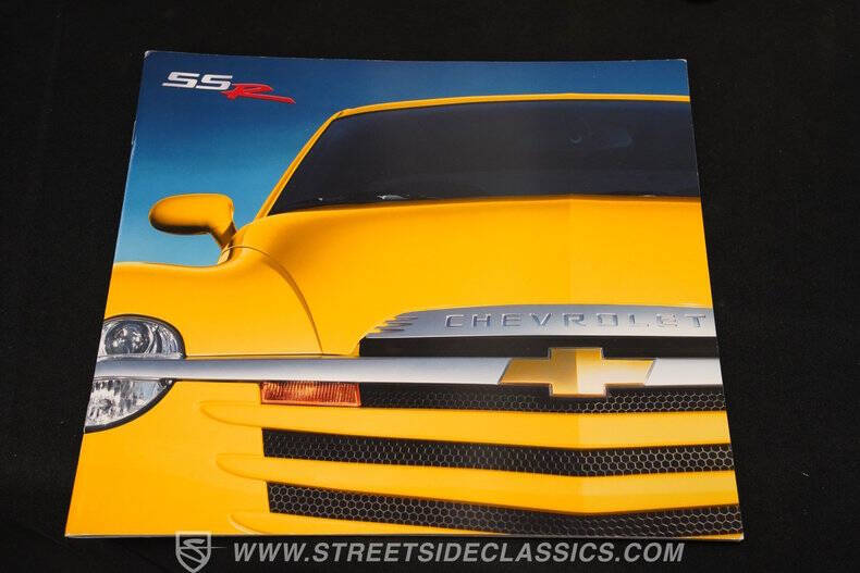 2004 Chevrolet SSR LS