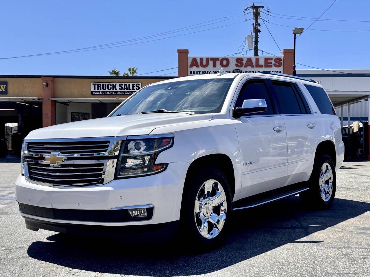 2016 Chevrolet Tahoe for sale at Best Buy Motors in Signal Hill, CA