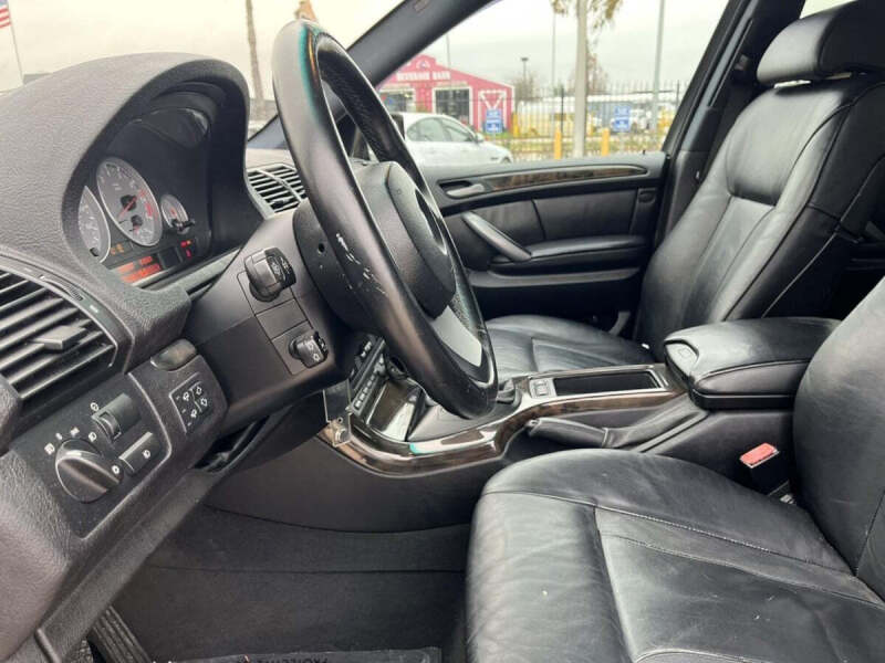 2006 BMW X5 4.8is