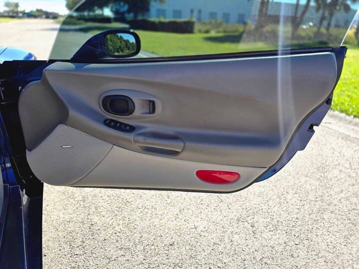 2004 Chevrolet Corvette