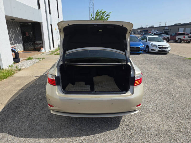 2013 Lexus ES 300h