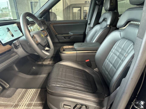 2026 Rivian R1S Ascend