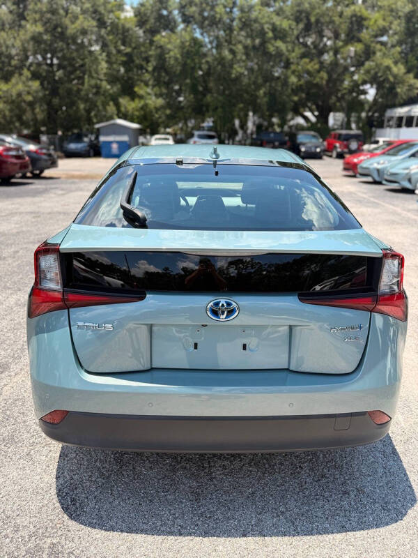 2019 Toyota Prius XLE