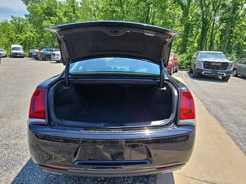 2021 Chrysler 300 Touring