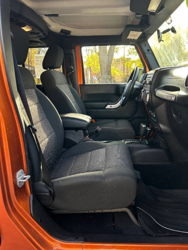 2011 Jeep Wrangler Unlimited Sahara