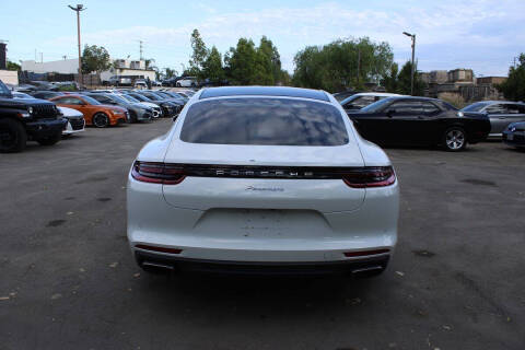 2018 Porsche Panamera