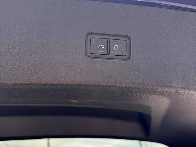 2019 Audi Q8 quattro Premium Plus 55 TFSI