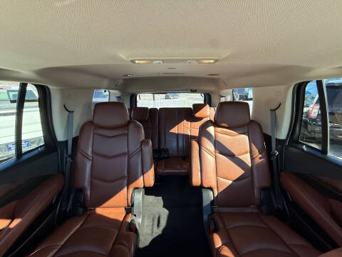 2019 Cadillac Escalade Luxury