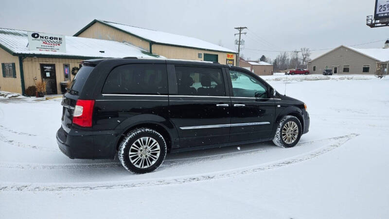 2014 Chrysler Town and Country 30th Anniversary