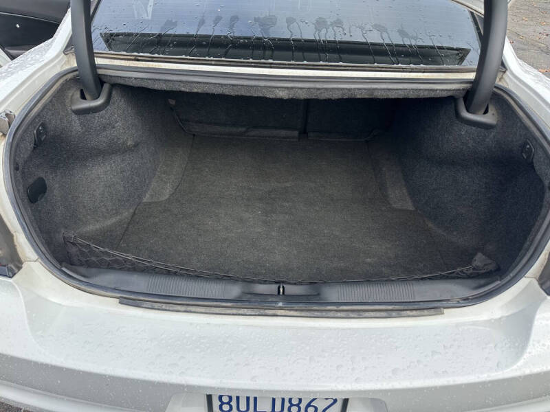 2013 Dodge Charger SE