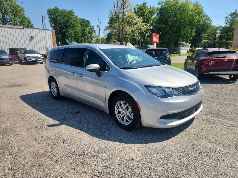 2023 Chrysler Voyager LX