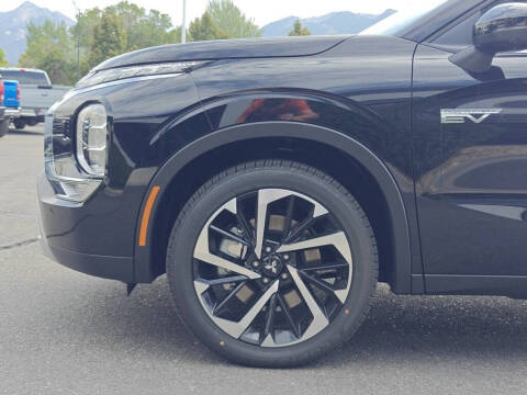 2025 Mitsubishi Outlander PHEV SE