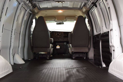 2025 Chevrolet Express 2500