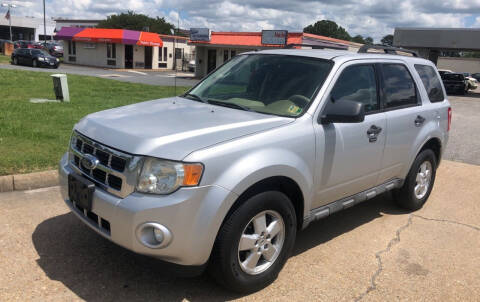 2009 Ford Escape for sale at VENTURE MOTOR SPORTS in Chesapeake VA