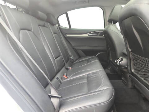 2018 Alfa Romeo Stelvio Sport