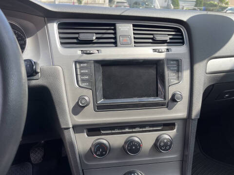 2015 Volkswagen Golf TSI S