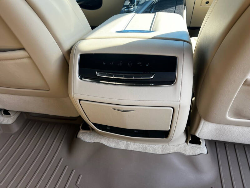 2022 Cadillac Escalade Premium Luxury
