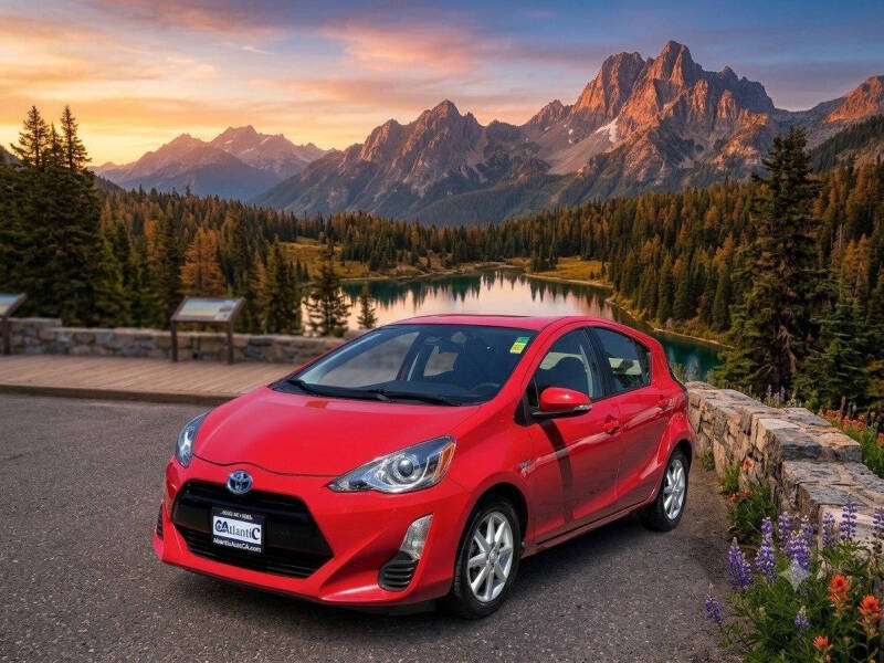 2016 Toyota Prius c Three