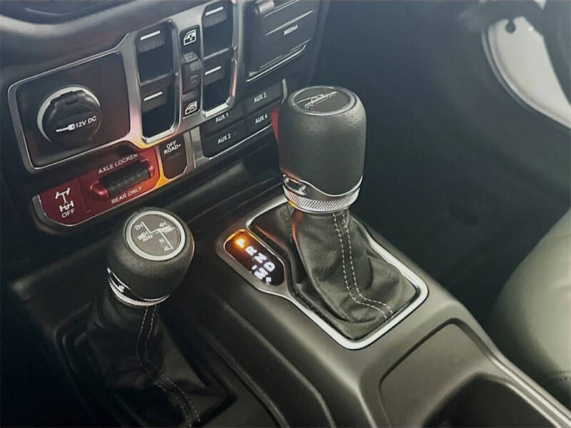 2025 Jeep Gladiator Mojave X