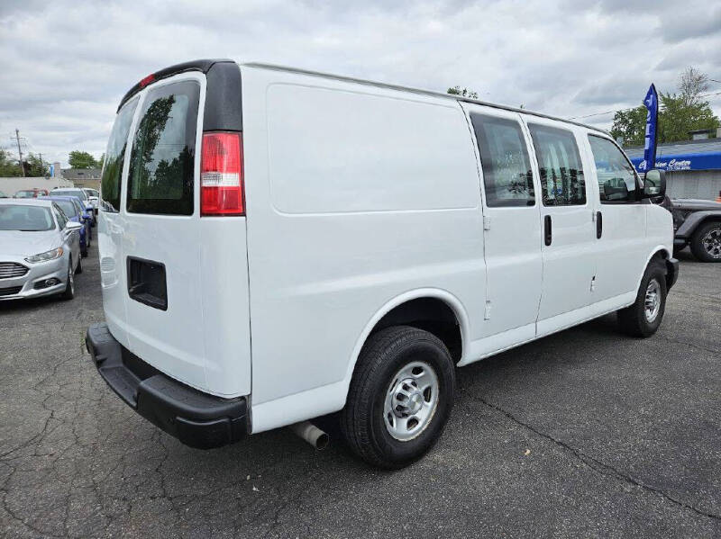 2021 Chevrolet Express 2500