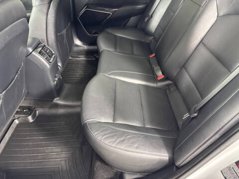 2018 Kia Cadenza Technology