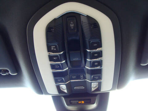 2017 Porsche Macan S