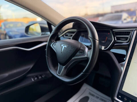 2013 Tesla Model S Performance