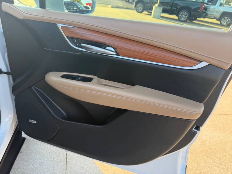 2018 Cadillac XT5 Platinum