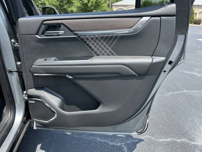 2025 GMC Acadia Denali