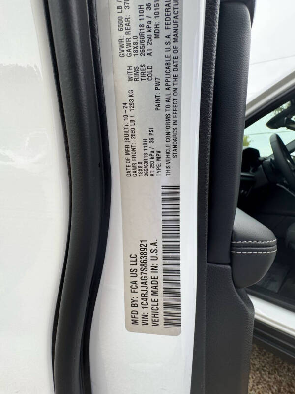 2025 Jeep Grand Cherokee L Laredo