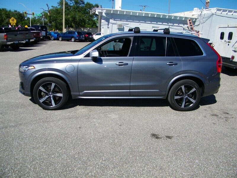 2019 Volvo XC90 T8 eAWD R-Design