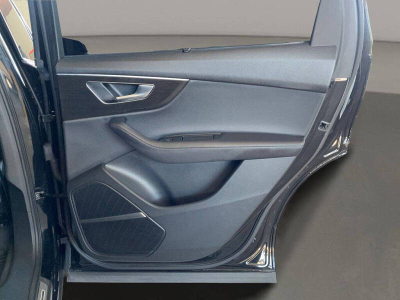 2023 Audi Q7 quattro Premium Plus 45 TFSI