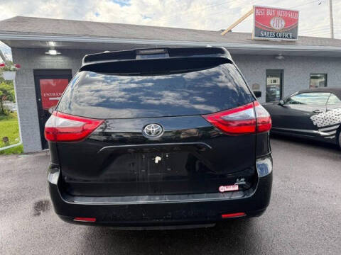 2020 Toyota Sienna LE 7-Passenger