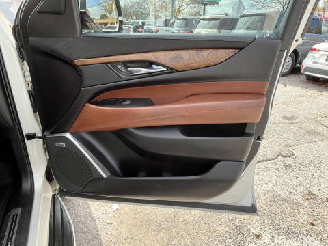 2015 Cadillac Escalade Luxury