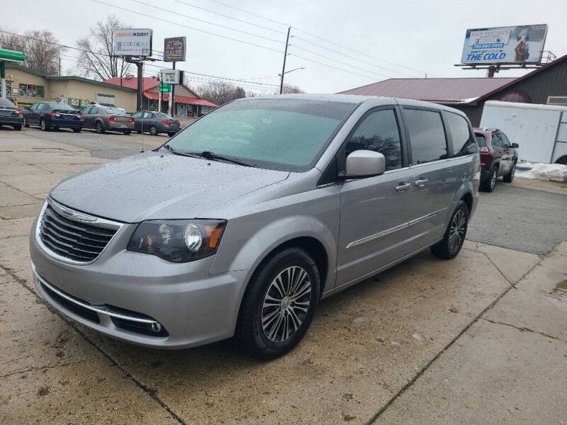 2014 Chrysler Town and Country S